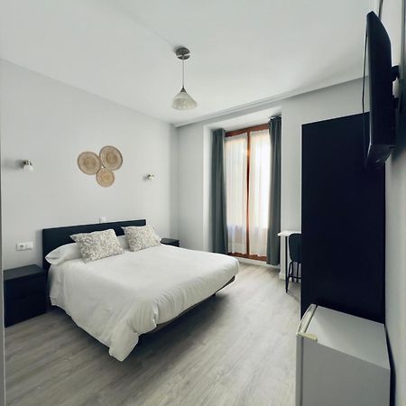 מדריד Hostal Conde De Alba מראה חיצוני תמונה
