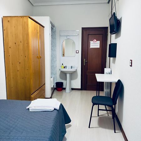 מדריד Hostal Conde De Alba מראה חיצוני תמונה