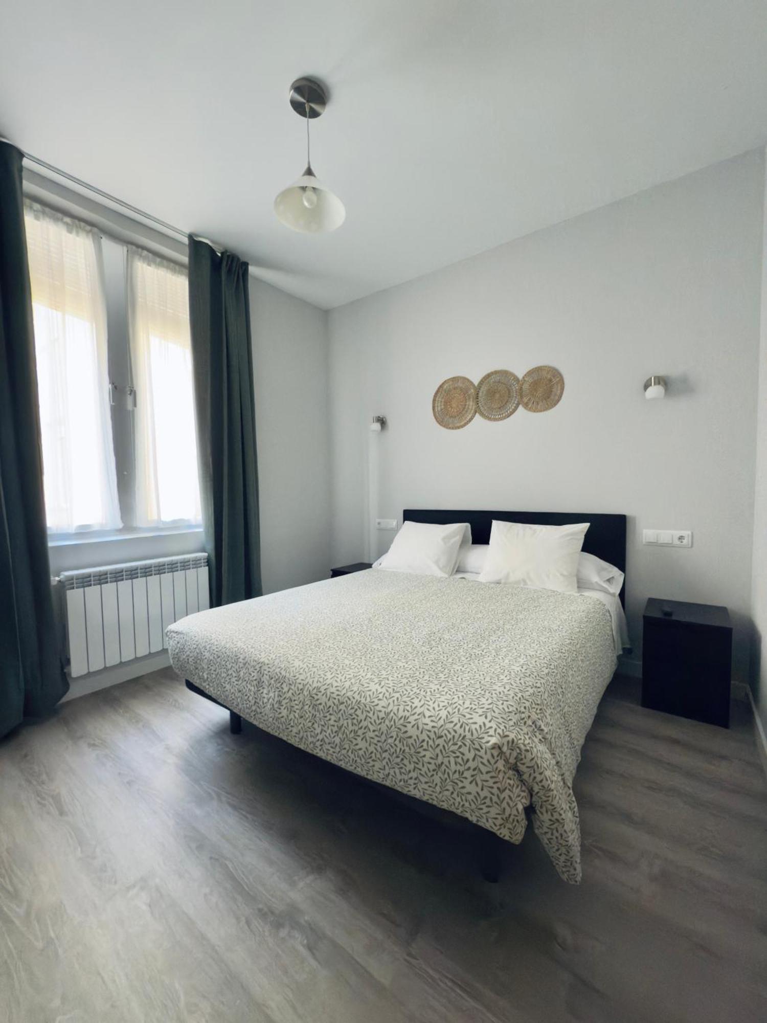 מדריד Hostal Conde De Alba מראה חיצוני תמונה
