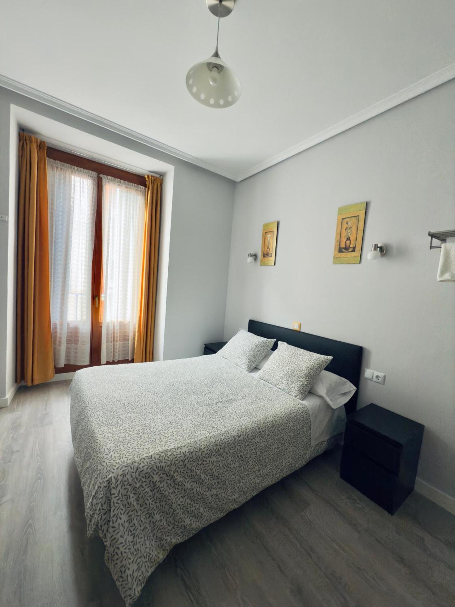 מדריד Hostal Conde De Alba מראה חיצוני תמונה