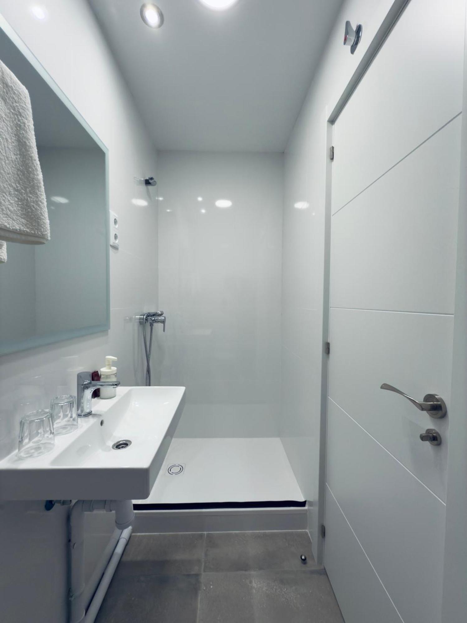 מדריד Hostal Conde De Alba מראה חיצוני תמונה